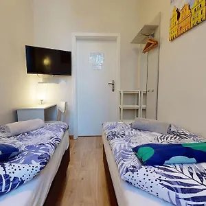 https://z-apart-next-to-town-hall-rynek-42-3-rooms-6-people.hotelswroclaw.com